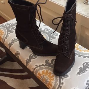 Gorgeous chocolate brown leather boots Nine West